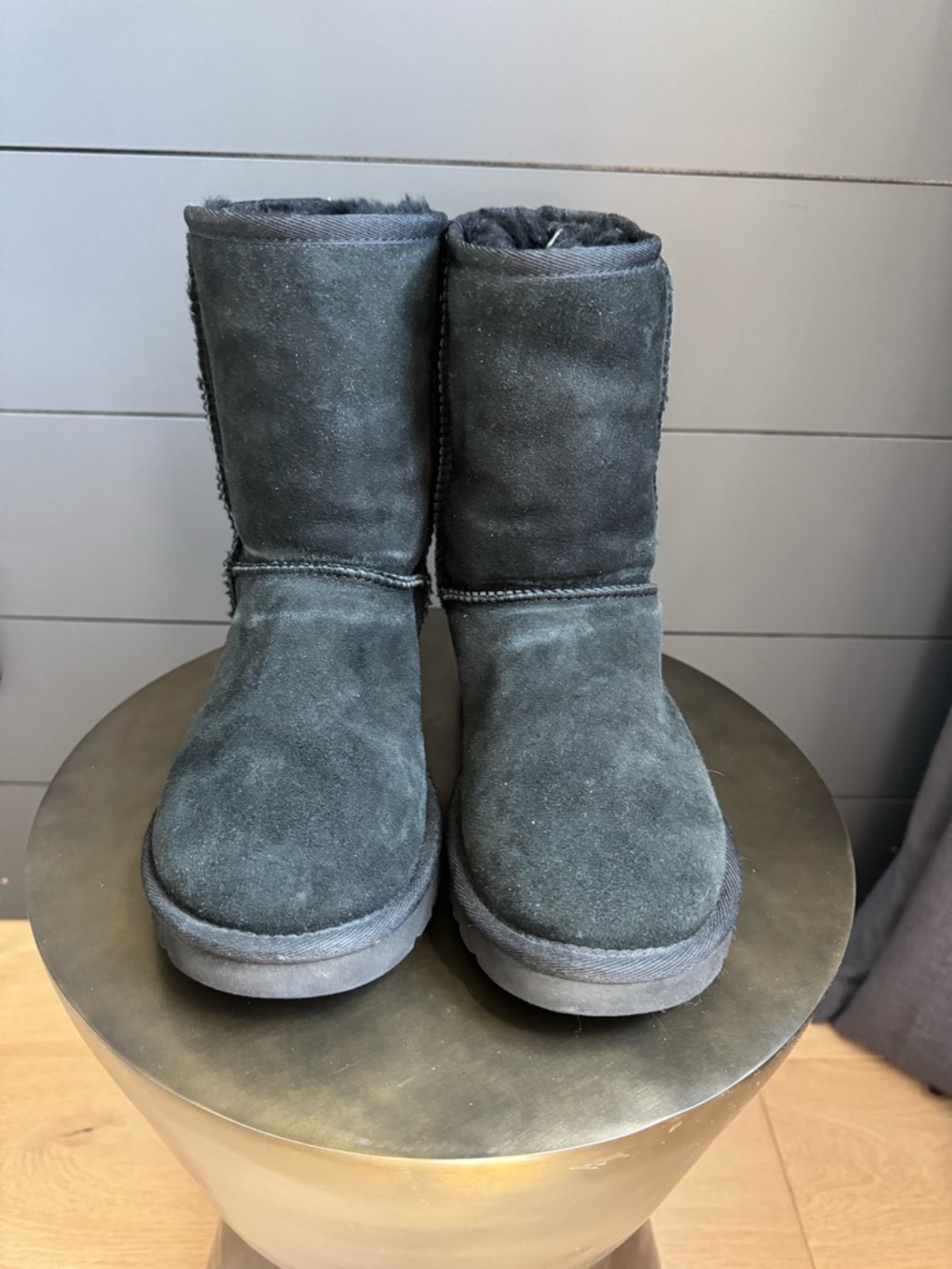UGG Black Classic Short Boot Suede Upper Sheepskin Lining Comfort Warm Classic